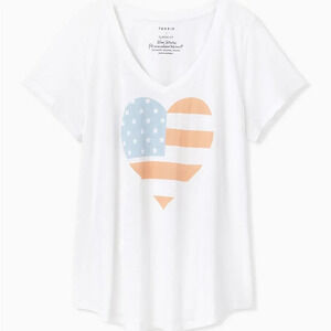 Torrid AMERICAN HEART V-NECK TEE Size 2
